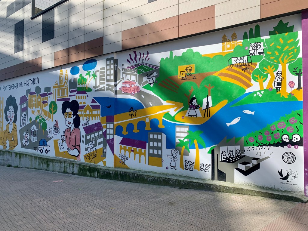 Part of the mural “Mulleres de Pontevedra na historia.”